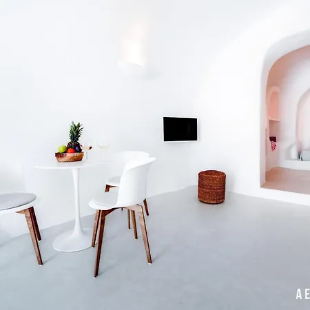 Sando Traditional Cave With Jacuzzi And Sea View